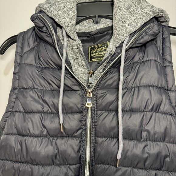 Special One women’s puffer vest with hood. Size L - Picture 3 of 11